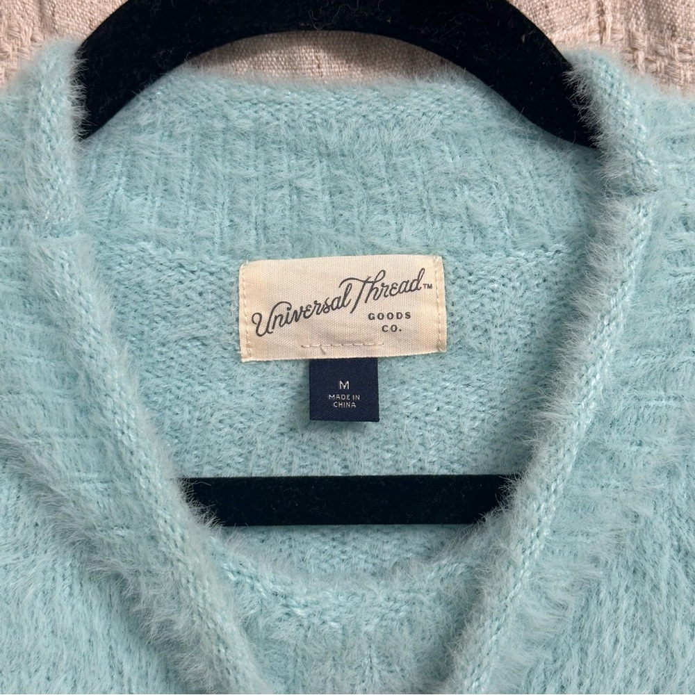 Universal Thread Mock Neck Fuzzy Eyelash Sweater Blue Size Medium Cozy Preppy - Picture 2 of 4